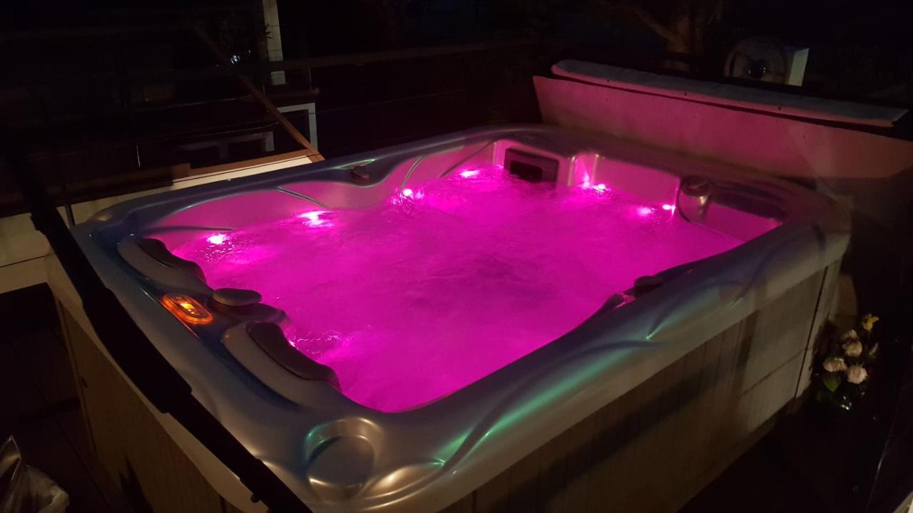 Floating Sea House Soncek Apartment Portoroz Ngoại thất bức ảnh
